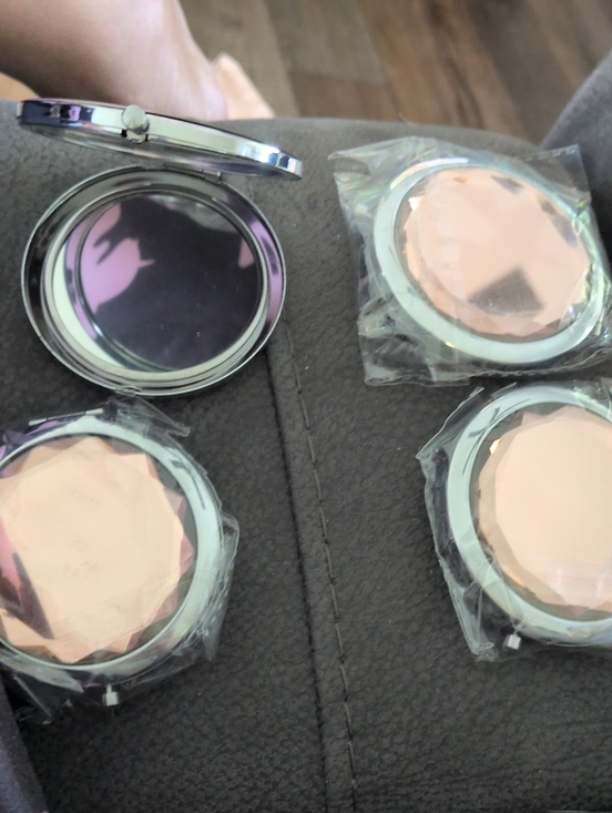 can't Other - Rose Gold Compact Mirror with Pink Accent - Women Makeup Setting Accessory